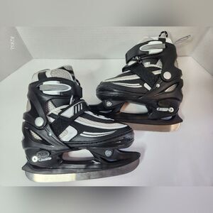 Lake Placid Boys Beginner Ice Skates Size J10-J13 NWOT